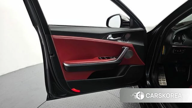 Kia Stinger id 4508298 из Кореи 16