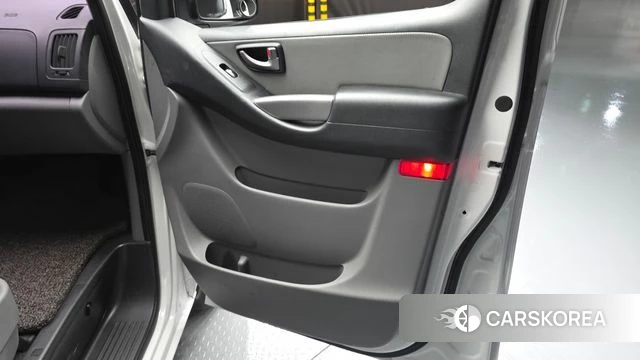 Hyundai The New Grand Starex id 4907831 из Кореи 16
