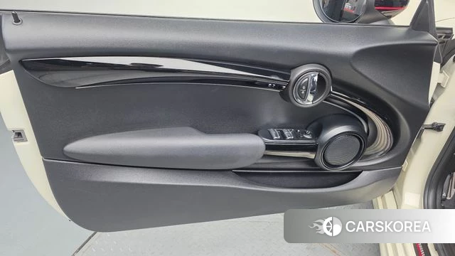 Mini Cooper S Convertible 4th Generation id 4481770 из Кореи 16