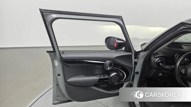 Mini Cooper S id 4572924 из Кореи 16