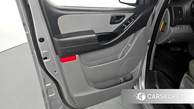 Hyundai The New Grand Starex id 4525681 из Кореи 16