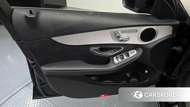 Mercedes-Benz C-Class W205 id 4203014 из Кореи 16