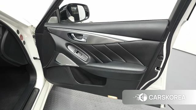 Infiniti Q50 id 4732463 из Кореи 16