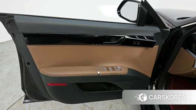 Hyundai Grandeur (GN7) id 4186033 из Кореи 16