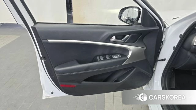 Genesis The New G70 id 4872670 из Кореи 16