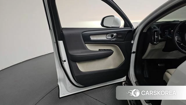 Volvo XC40 id 4395204 из Кореи 16
