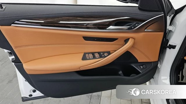 BMW 5 Series (G30) id 4604007 из Кореи 16