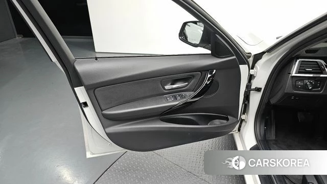 BMW 3 Series (F30) id 4491188 из Кореи 16