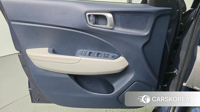 Hyundai Venue id 4282682 из Кореи 16
