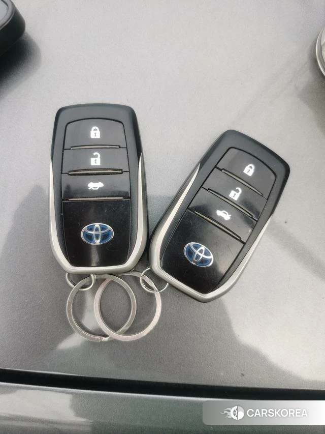 Toyota Corolla id 4242388 из Китая 16