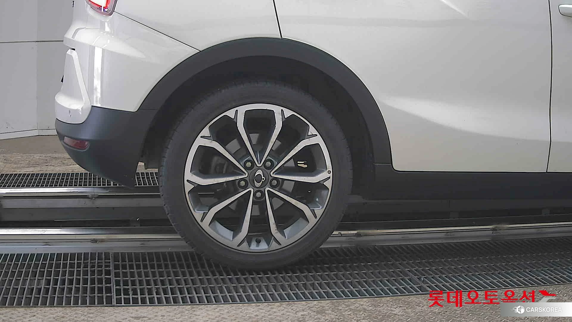 SsangYong Tivoli id 3869459 из Кореи 16