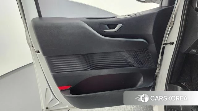 Hyundai Staria id 4549818 из Кореи 16