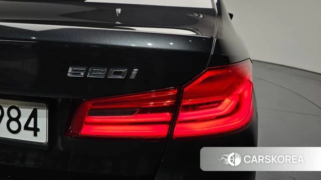 BMW 5 Series (G30) id 4594615 из Кореи 16