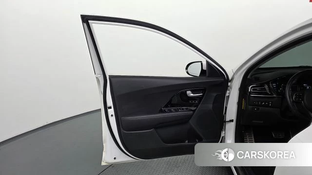 Kia The New Niro id 4224690 из Кореи 16