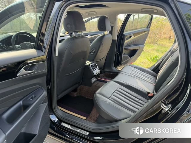 Volkswagen Passat id 4307346 из Китая 16