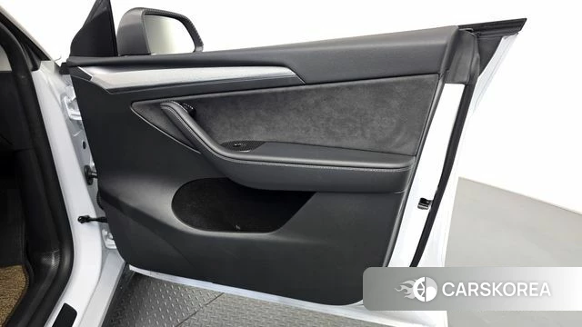 Tesla Model Y id 4783103 из Кореи 16