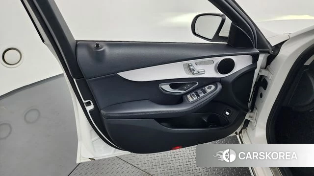 Mercedes-Benz C-Class W205 id 4490474 из Кореи 16