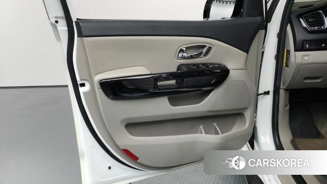 Kia The New Carnival id 4345701 из Кореи 16