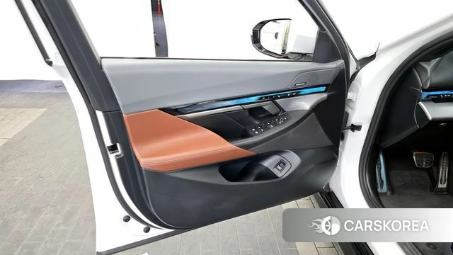 BMW 5 Series (G60) id 4381807 из Кореи 16