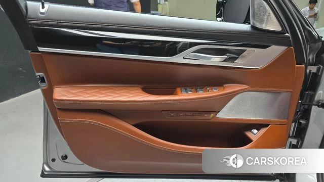 BMW 7 Series (G11) id 4930285 из Кореи 16