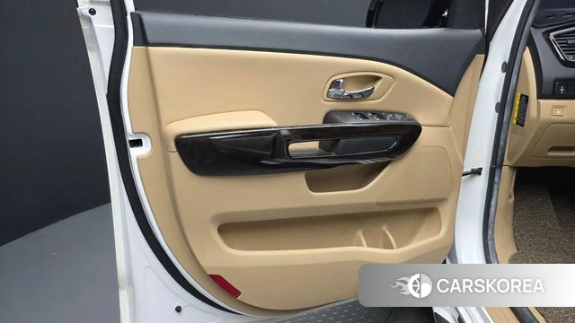 Kia The New Carnival id 4737600 из Кореи 16