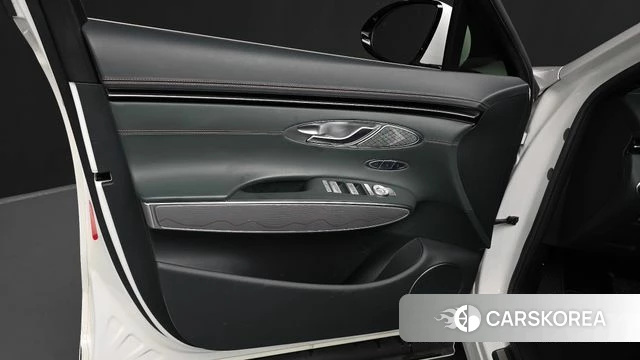 Genesis GV70 id 4267805 из Кореи 16
