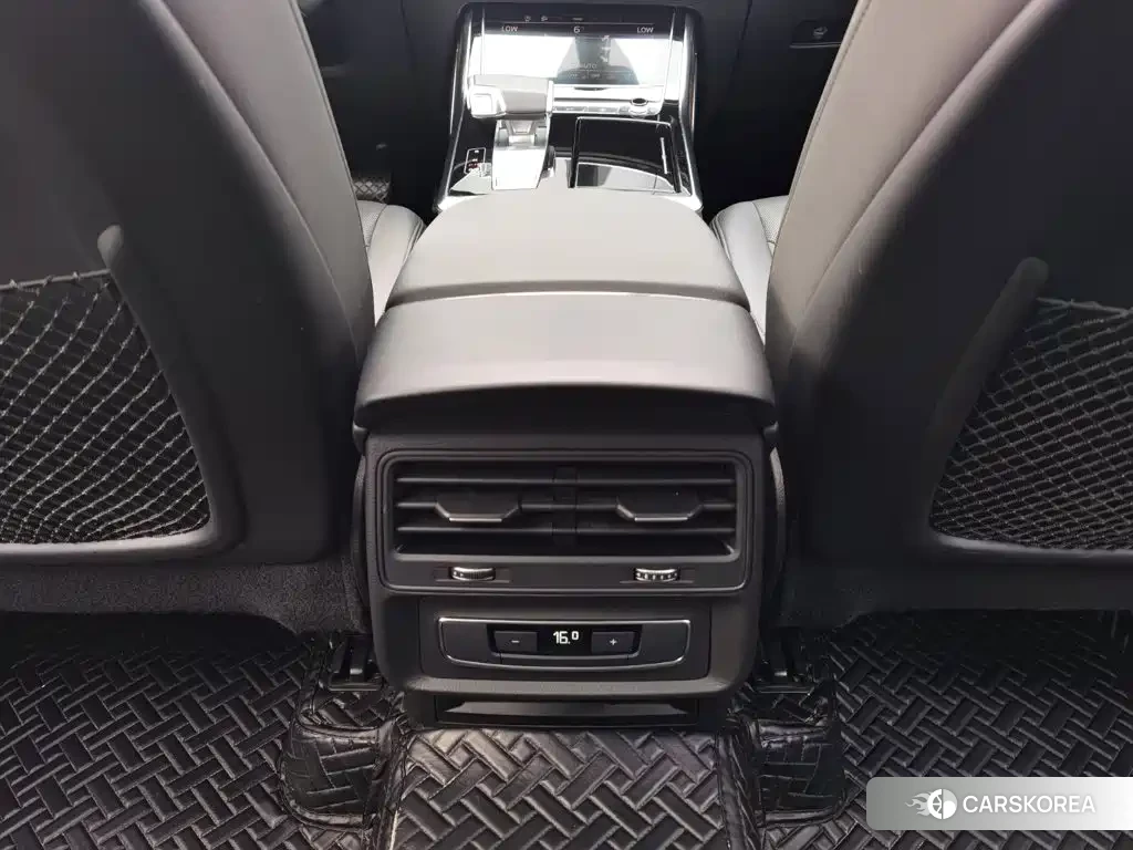 Audi Q7 id 4654958 из Китая 16