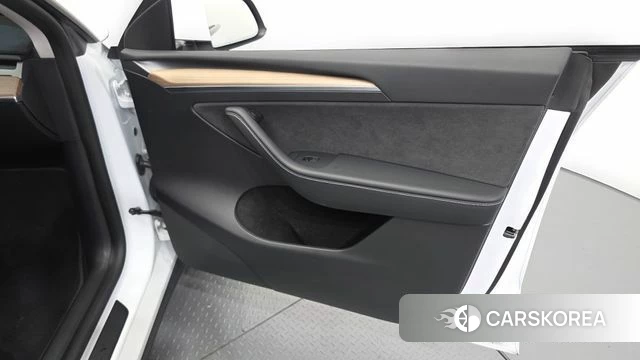 Tesla Model Y id 4650127 из Кореи 16