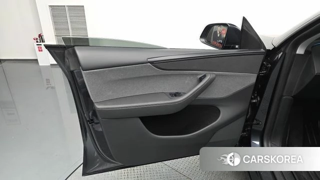 Tesla Model Y id 4468452 из Кореи 16