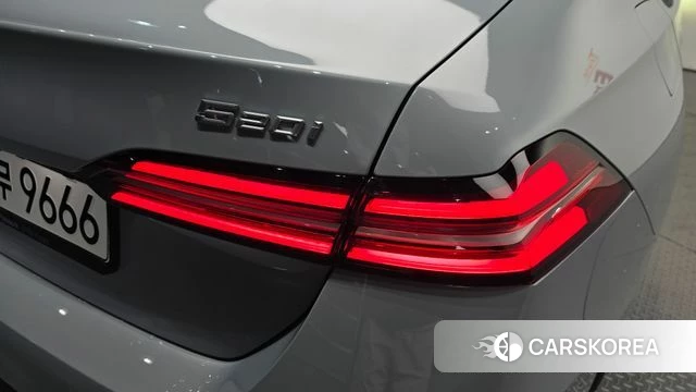 BMW 5 Series (G60) id 4308058 из Кореи 16