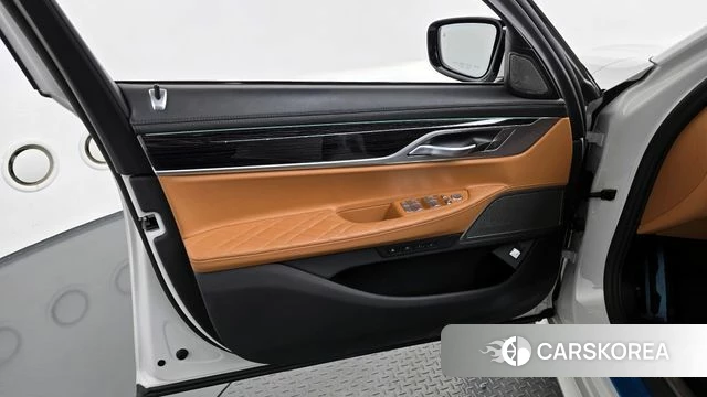 BMW 7 Series (G11) id 4389948 из Кореи 16