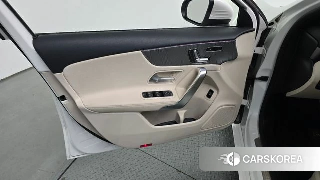Mercedes-Benz A-Class W177 id 4835929 из Кореи 16