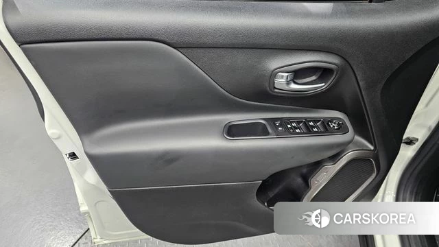 Jeep Renegade id 4731564 из Кореи 16