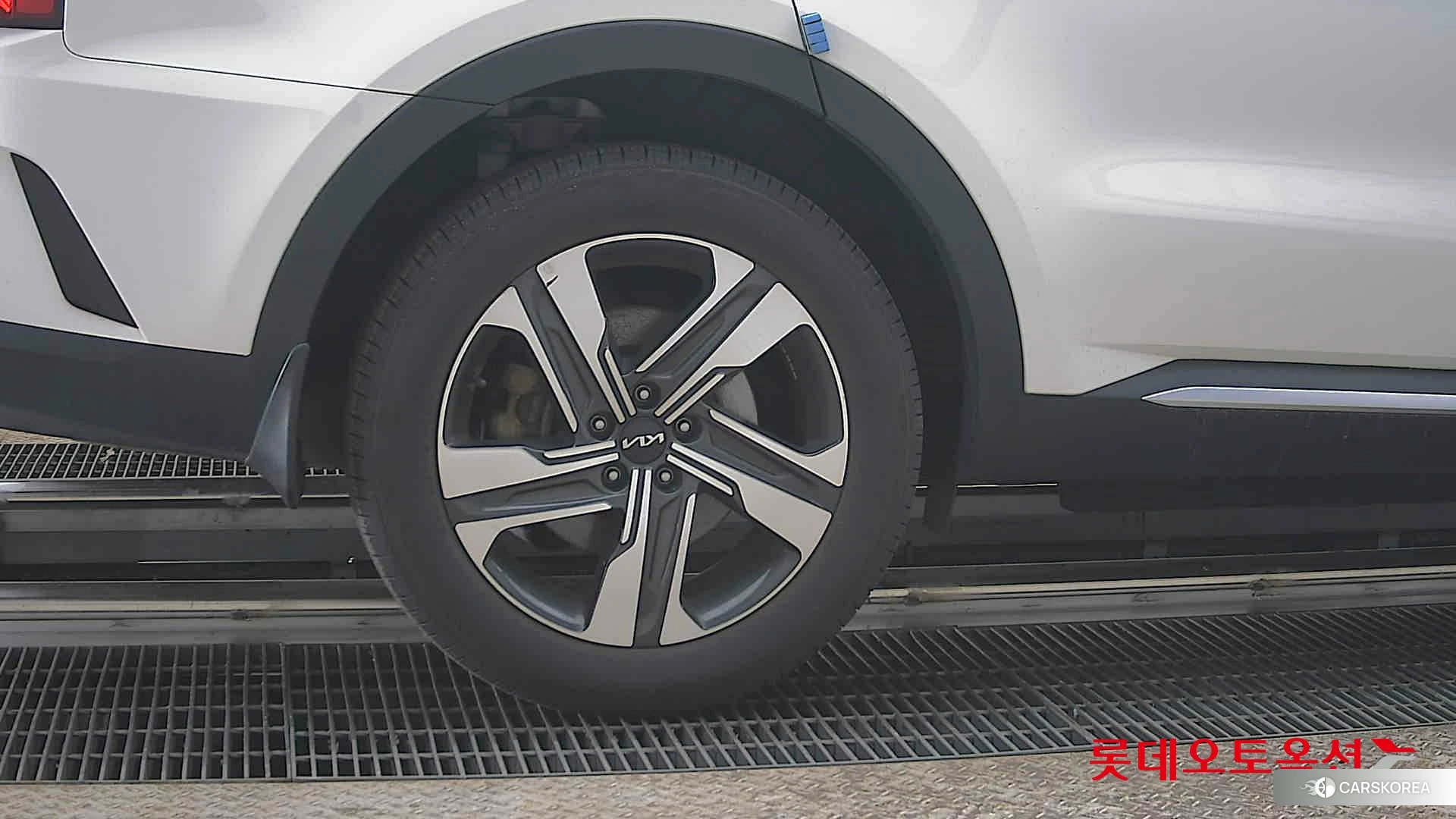 Kia Sorento Hybrid id 3888423 из Кореи 16