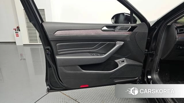 Volkswagen Passat GT (B8) id 4316937 из Кореи 16