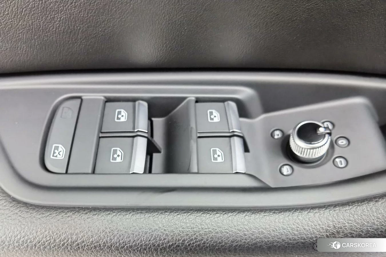 Audi A4L id 4426715 из Китая 16