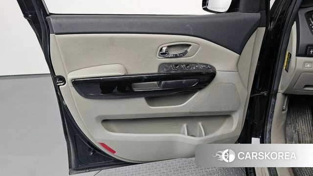 Kia The New Carnival id 4233075 из Кореи 16