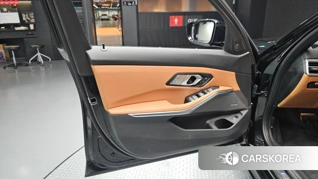 BMW 3 Series (G20) id 4565769 из Кореи 16