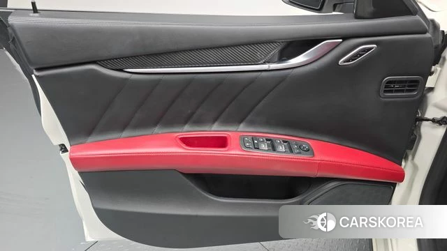 Maserati Ghibli id 4775531 из Кореи 16