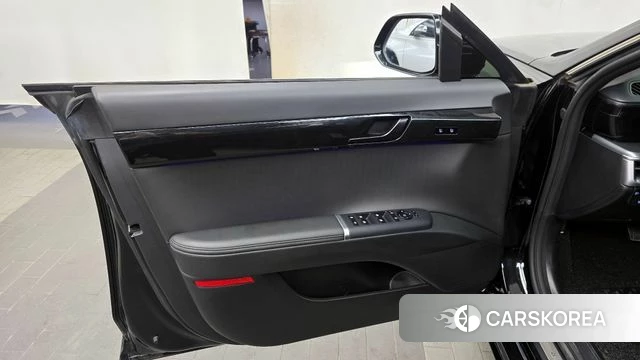 Hyundai Grandeur (GN7) id 4201698 из Кореи 16