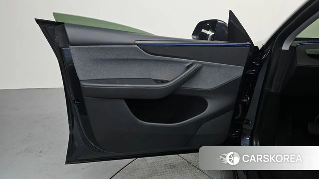 Tesla Model Y id 4629878 из Кореи 16