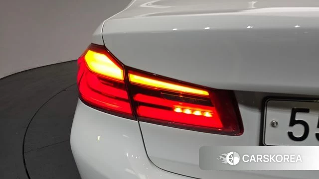 BMW 5 Series (G30) id 4269440 из Кореи 16