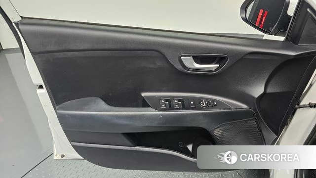Kia Stonic id 4924074 из Кореи 16