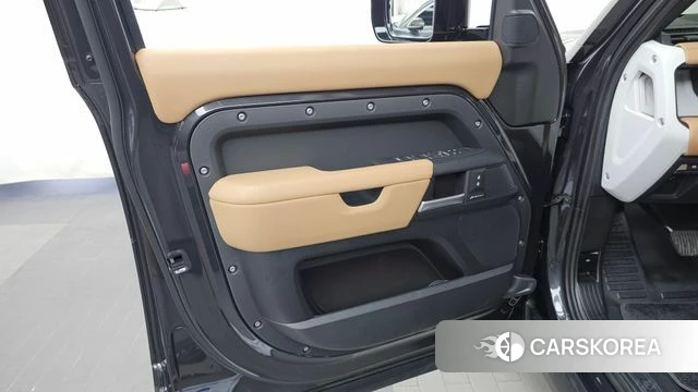 Land Rover Defender (L663) id 4629833 из Кореи 16