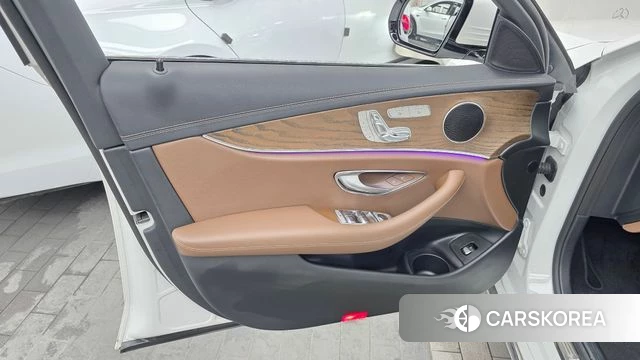 Mercedes-Benz E-Class W213 id 4613069 из Кореи 16