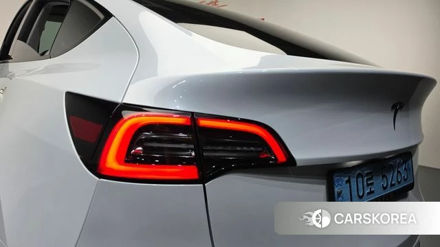 Tesla Model Y id 4302370 из Кореи 16