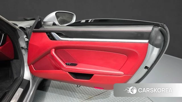 Porsche 911(992) id 4317619 из Кореи 16