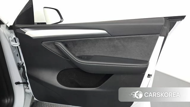 Tesla Model Y id 4853903 из Кореи 16