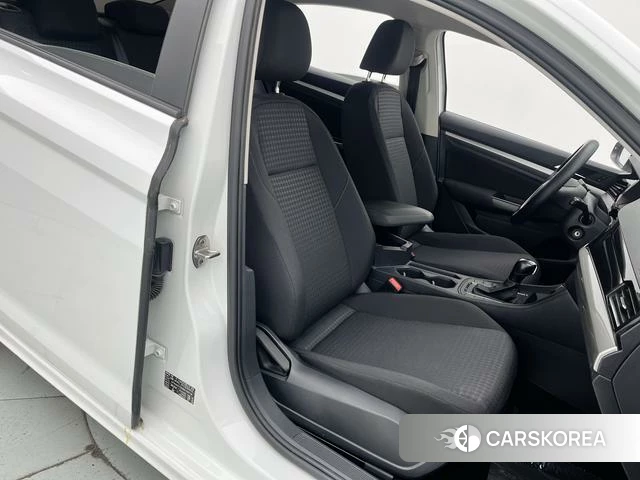 Volkswagen Bora id 4276561 из Китая 16