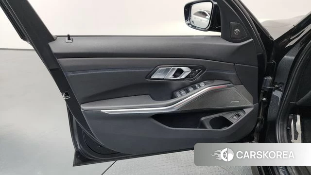 BMW 3 Series (G20) id 4283793 из Кореи 16